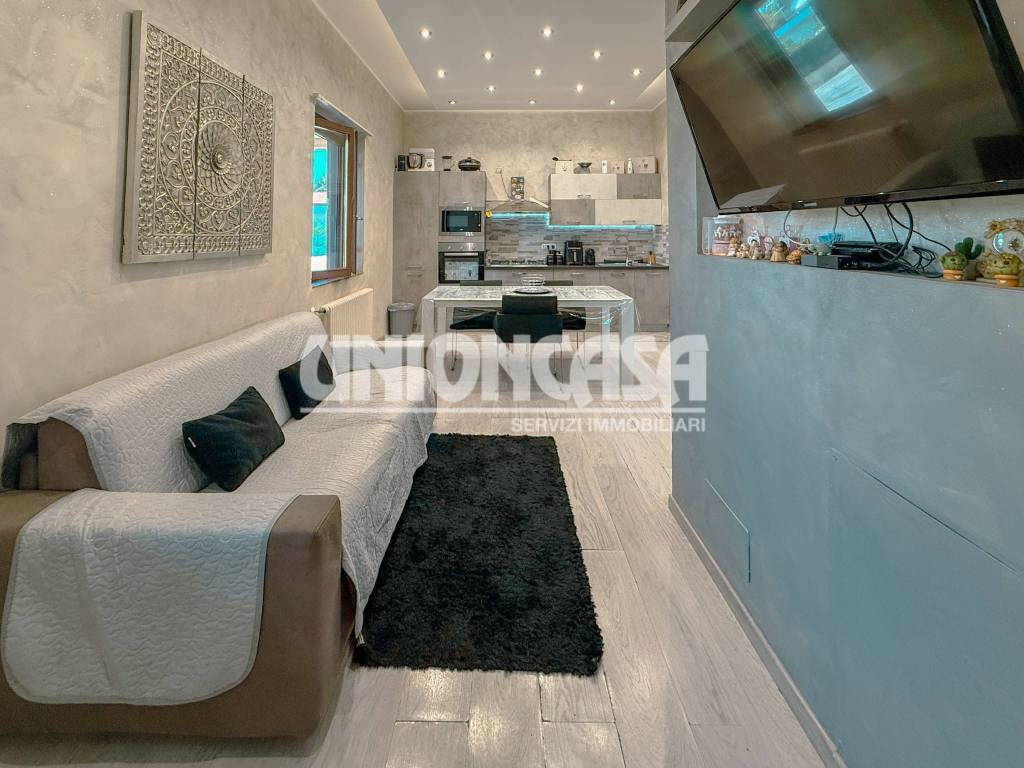 appartamento in vendita a Cermenate