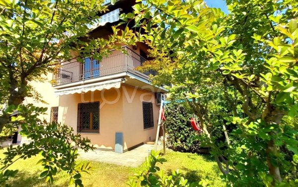 casa indipendente in vendita a Cermenate