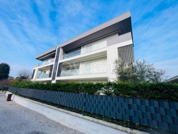 appartamento in vendita a Cermenate in zona Cascina Lavezzari