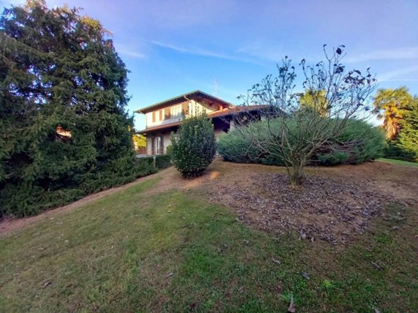 casa indipendente in vendita a Cermenate