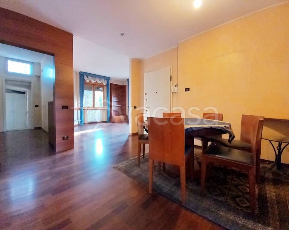 casa indipendente in vendita a Cermenate