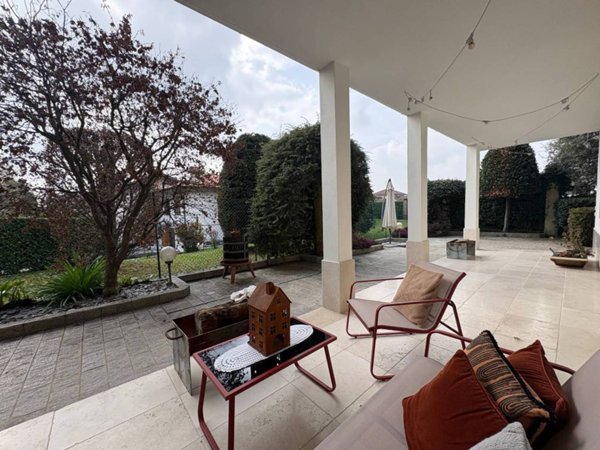 casa indipendente in vendita a Cermenate
