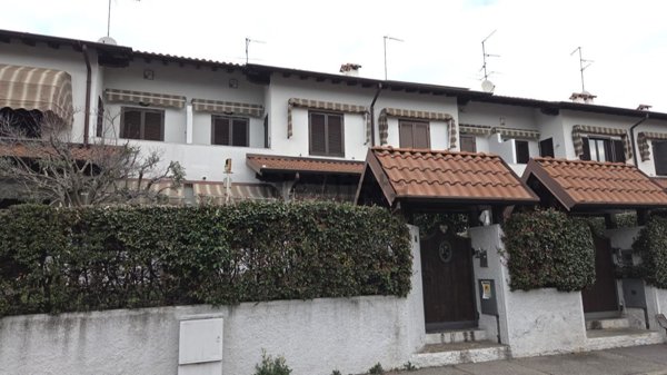 casa indipendente in vendita a Cermenate