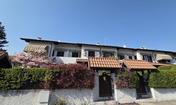 casa indipendente in vendita a Cermenate