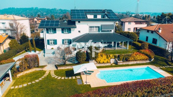 casa indipendente in vendita a Cermenate