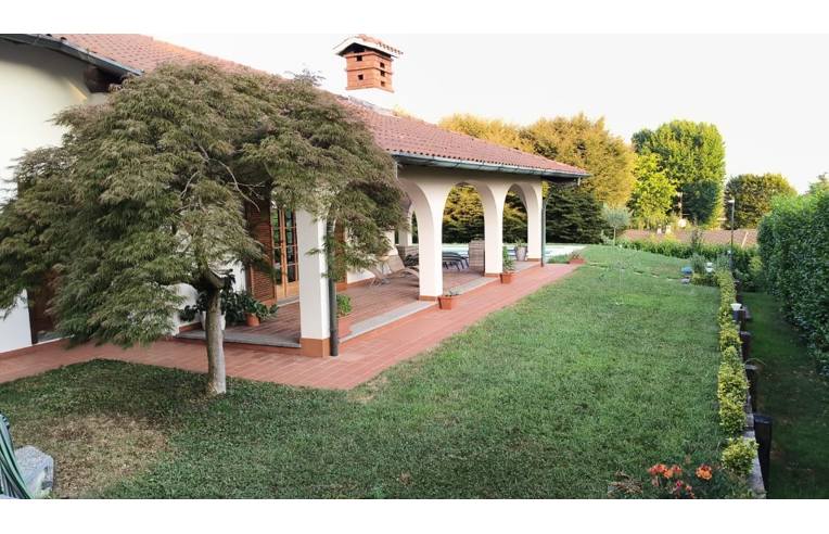 casa indipendente in vendita a Cermenate