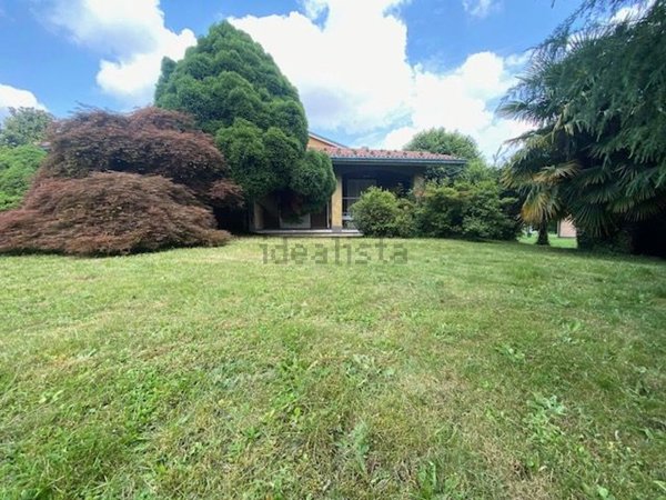 casa indipendente in vendita a Cermenate