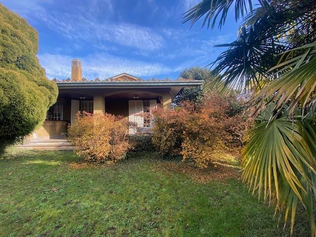 casa indipendente in vendita a Cermenate