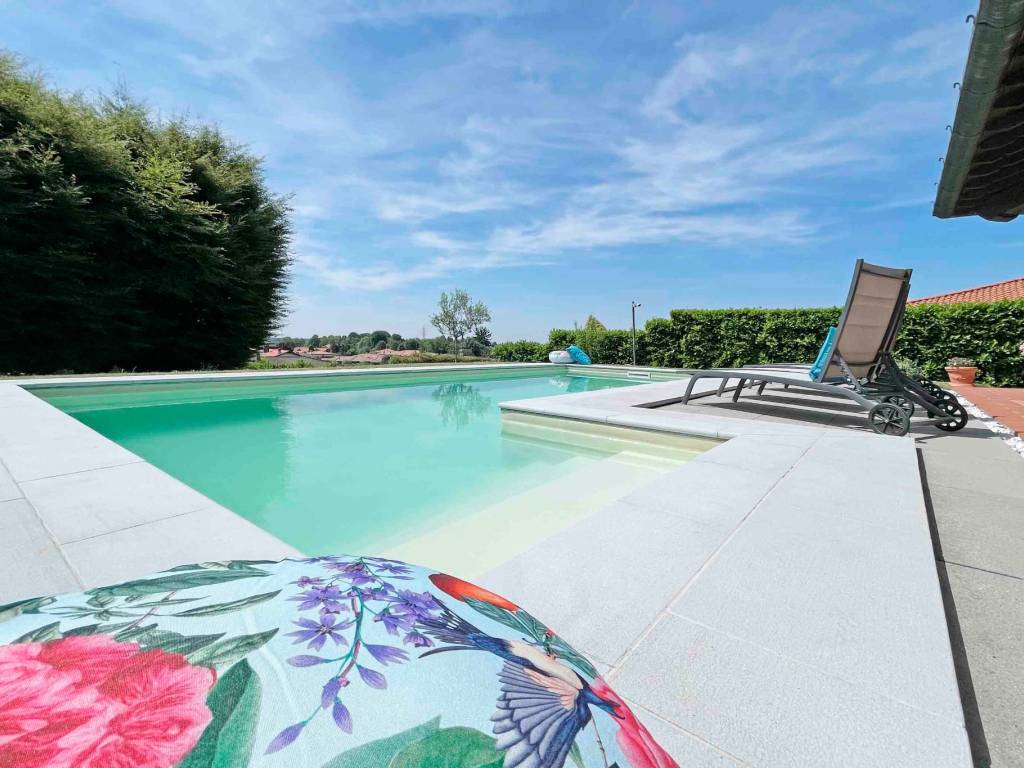 casa indipendente in vendita a Cermenate