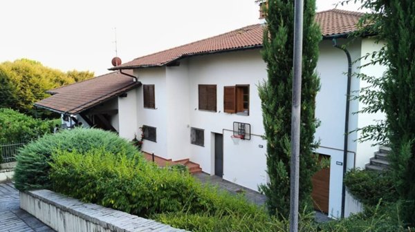casa indipendente in vendita a Cermenate