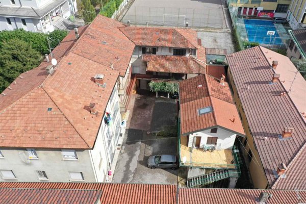 casa indipendente in vendita a Cermenate