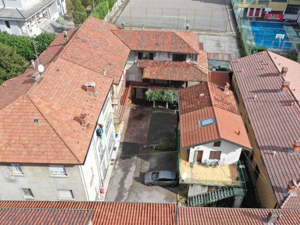 casa indipendente in vendita a Cermenate in zona Cascina Lavezzari