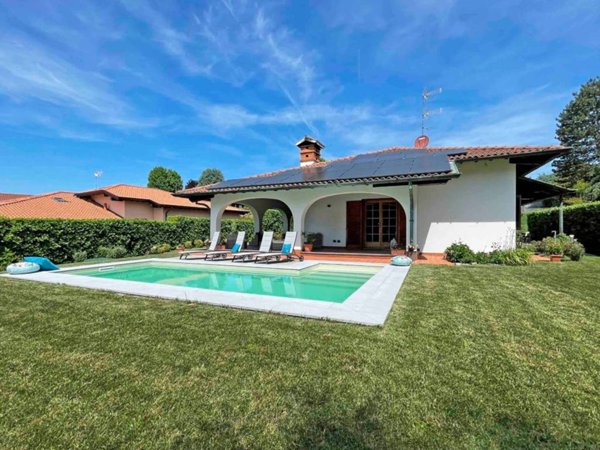 casa indipendente in vendita a Cermenate