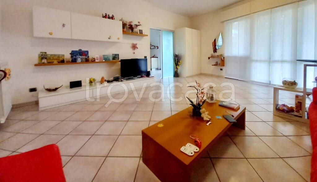 casa indipendente in vendita a Cermenate