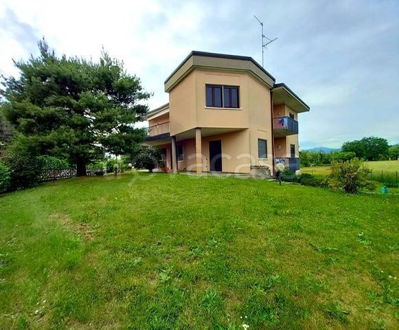 casa indipendente in vendita a Cermenate