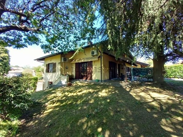 casa indipendente in vendita a Cermenate
