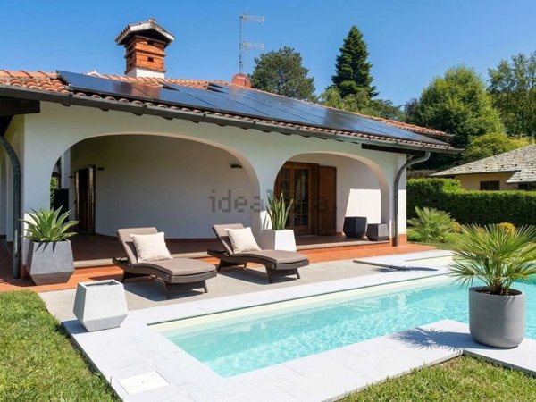 casa indipendente in vendita a Cermenate