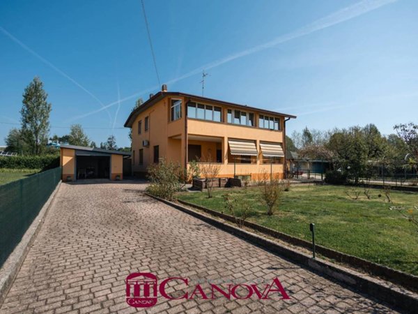 casa indipendente in vendita a Cermenate