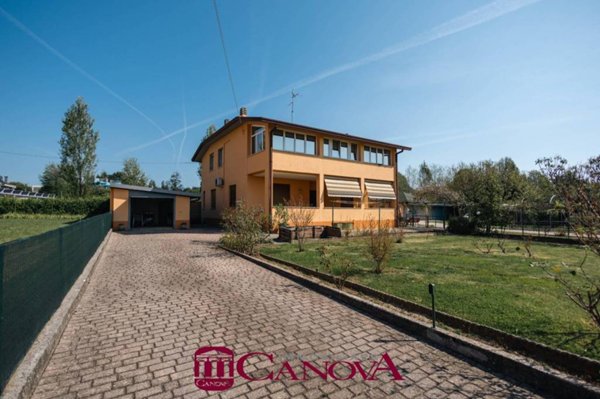 casa indipendente in vendita a Cermenate in zona Cascina Lavezzari