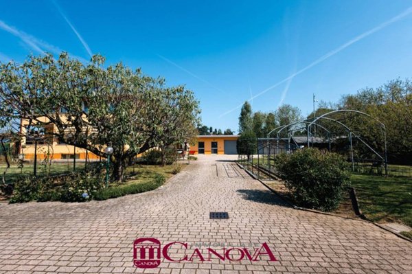 appartamento in vendita a Cermenate in zona Cascina Lavezzari