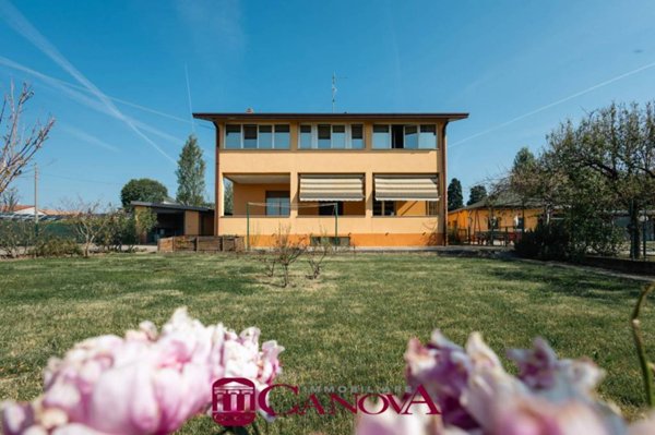 appartamento in vendita a Cermenate in zona Cascina Lavezzari