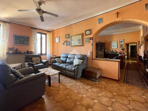 appartamento in vendita a Cermenate