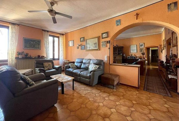 appartamento in vendita a Cermenate in zona Cascina Lavezzari