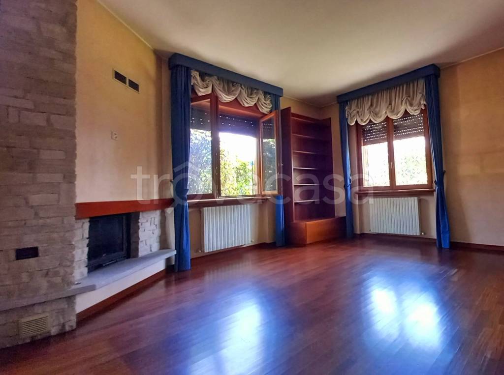 casa indipendente in vendita a Cermenate