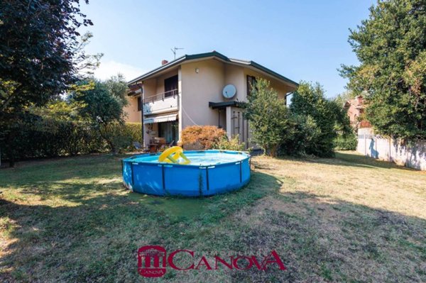 casa indipendente in vendita a Cermenate in zona Montesordo