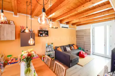 casa indipendente in vendita a Cermenate in zona Montesordo