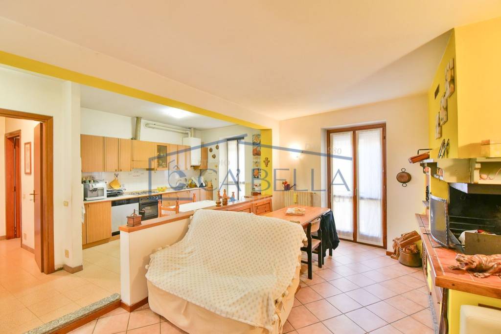 appartamento in vendita a Cermenate in zona Asnago