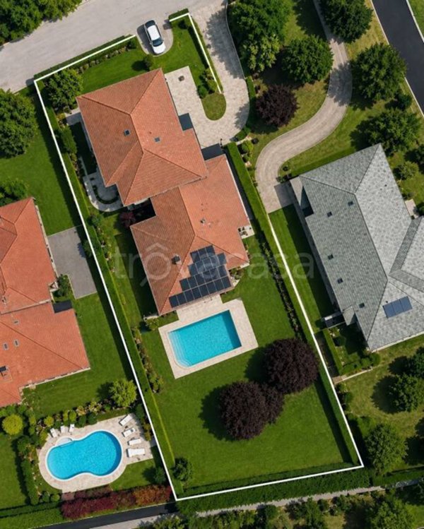 casa indipendente in vendita a Cermenate