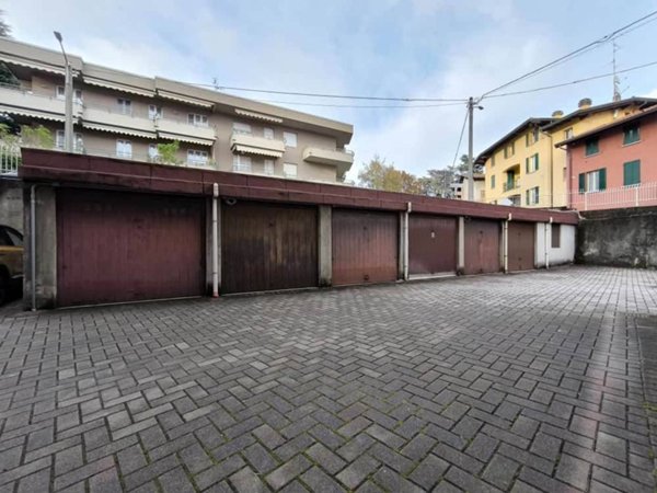 box auto in vendita a Cermenate in zona Asnago