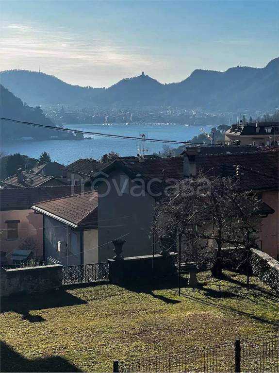appartamento in vendita a Cernobbio