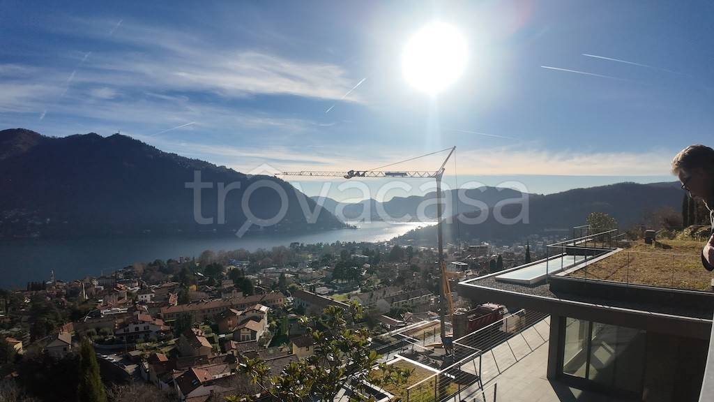 casa indipendente in vendita a Cernobbio