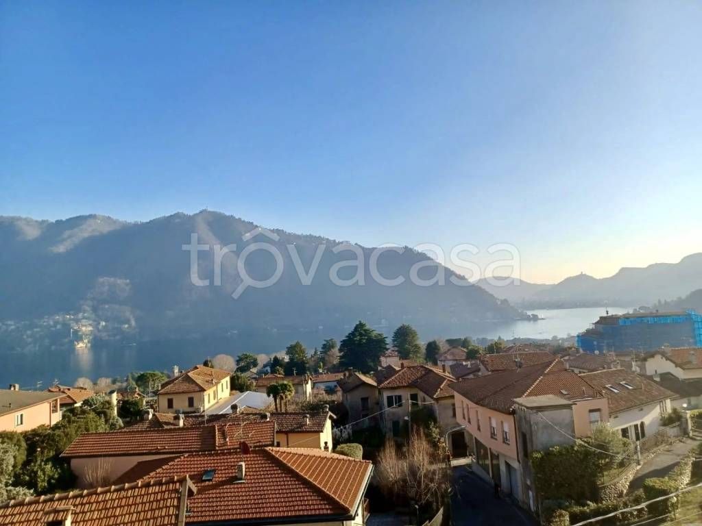casa indipendente in vendita a Cernobbio