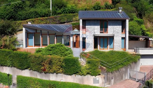 casa indipendente in vendita a Cernobbio in zona Gentrino