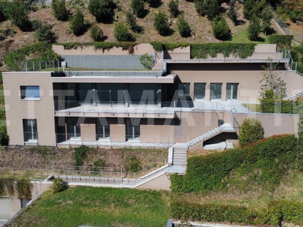 casa indipendente in vendita a Cernobbio