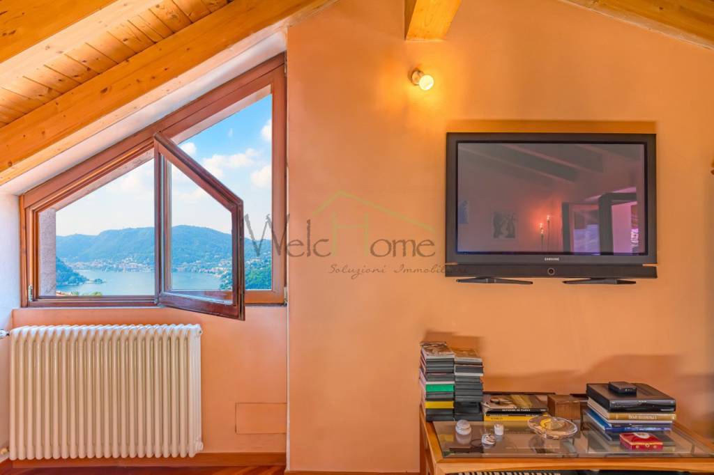 casa indipendente in vendita a Cernobbio in zona Rovenna