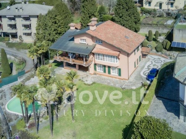 casa indipendente in vendita a Cernobbio