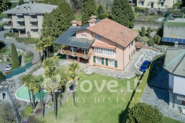 casa indipendente in vendita a Cernobbio