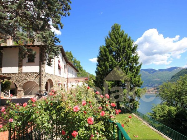 casa indipendente in vendita a Cernobbio