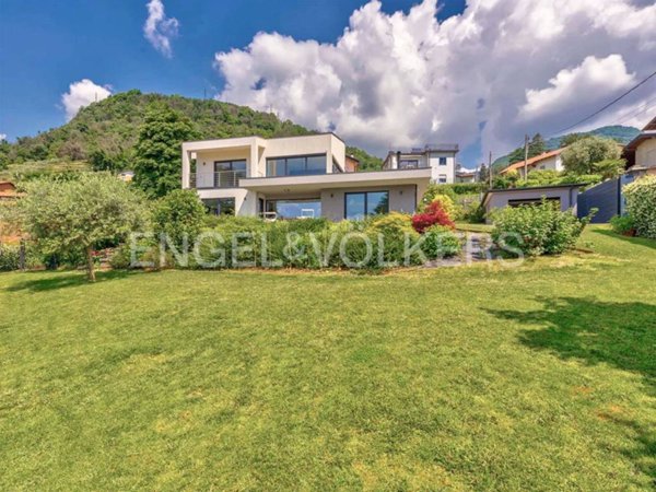 casa indipendente in vendita a Cernobbio