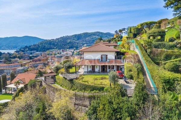 casa indipendente in vendita a Cernobbio