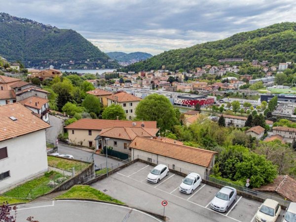 casa indipendente in vendita a Cernobbio
