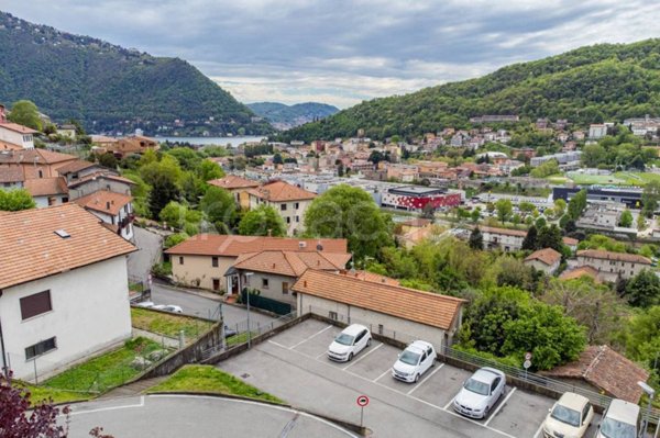 casa indipendente in vendita a Cernobbio