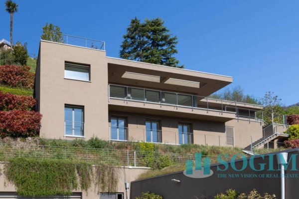 casa indipendente in vendita a Cernobbio
