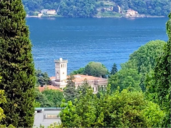 appartamento in vendita a Cernobbio in zona Rovenna