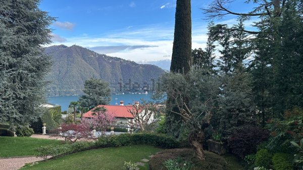 casa indipendente in vendita a Cernobbio