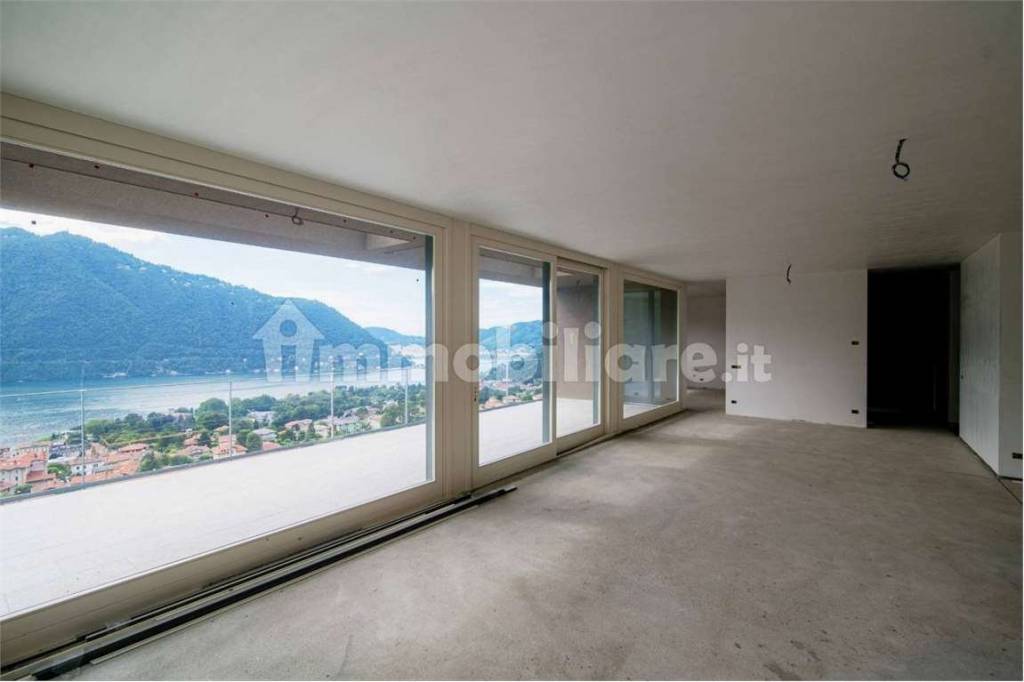 casa indipendente in vendita a Cernobbio